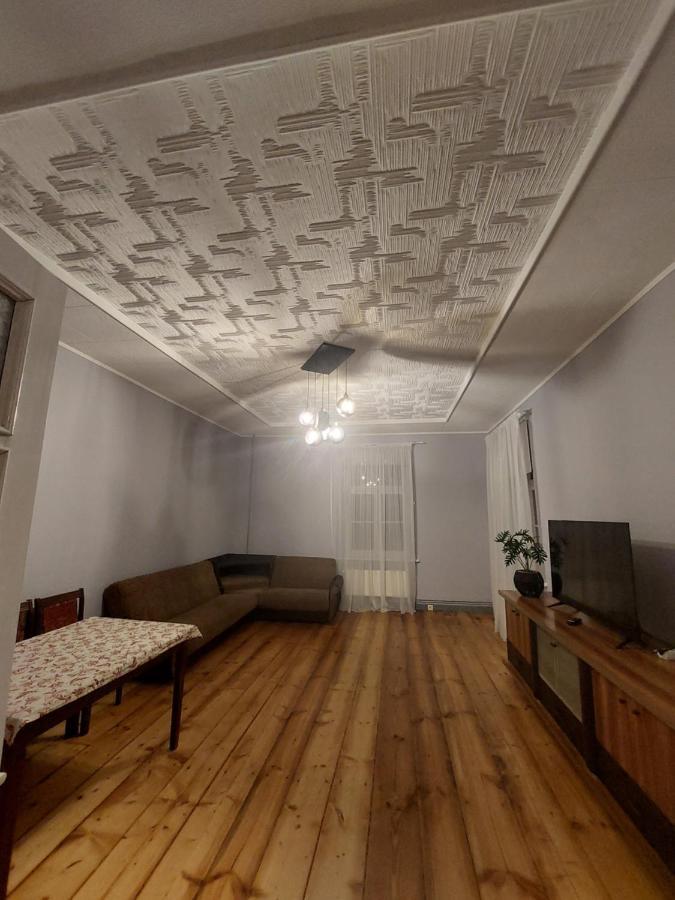 Pils Ielas Apartamenti Kandava Extérieur photo